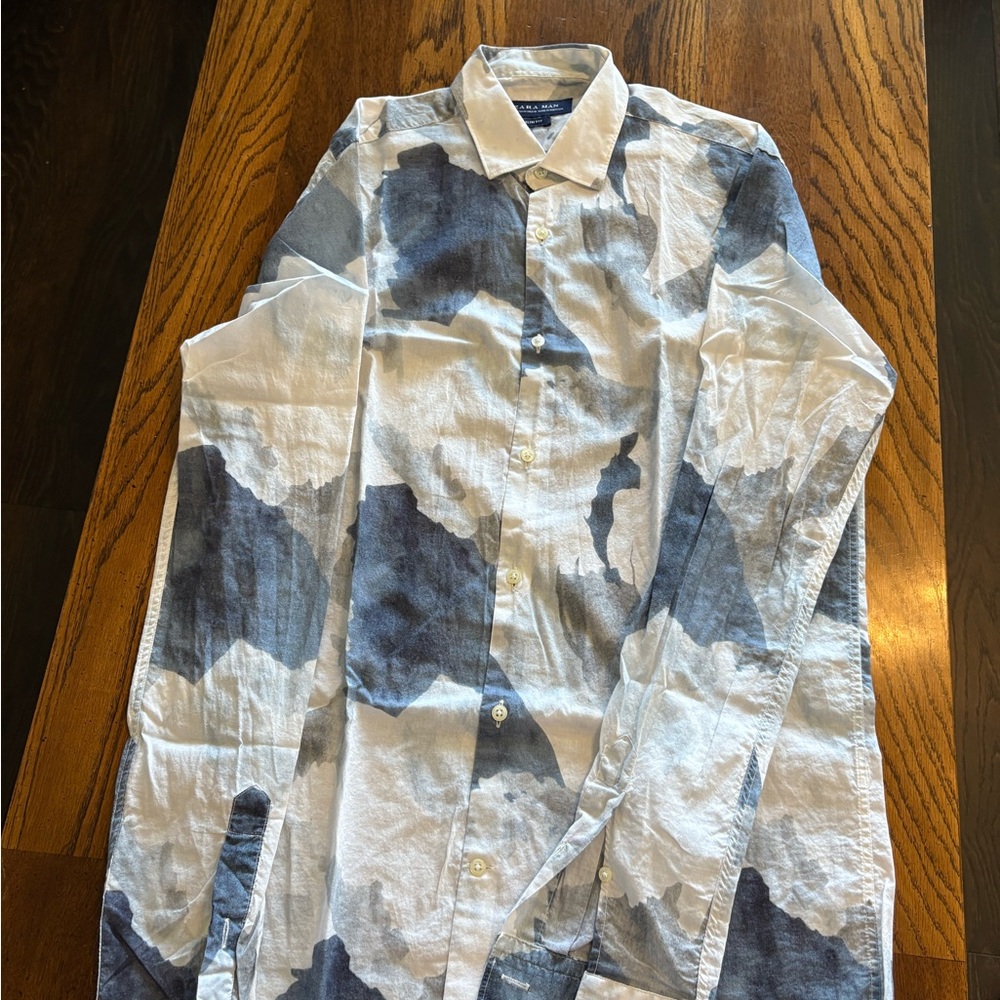 Zara Abstract Blue and White Button Down Shirt - Picture 2 of 2